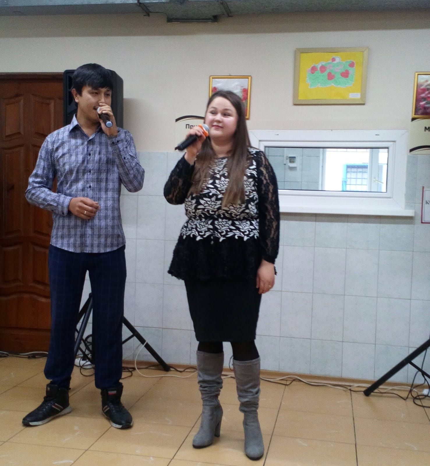 В Спасском ДИПИ состоялся концерт «А в сердце молодость поёт»