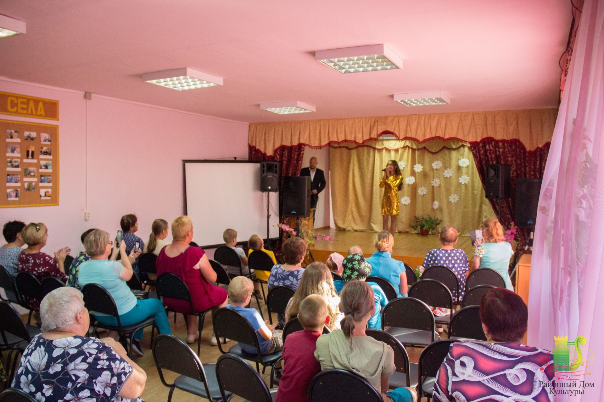 Артисты Спасского районного дома культуры проводят выездное турне с концертами