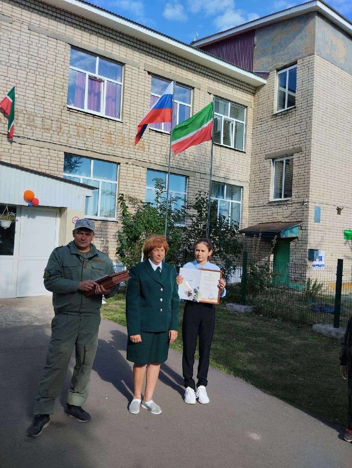 В Бураковской школе наградили участников акции «Марш парков»