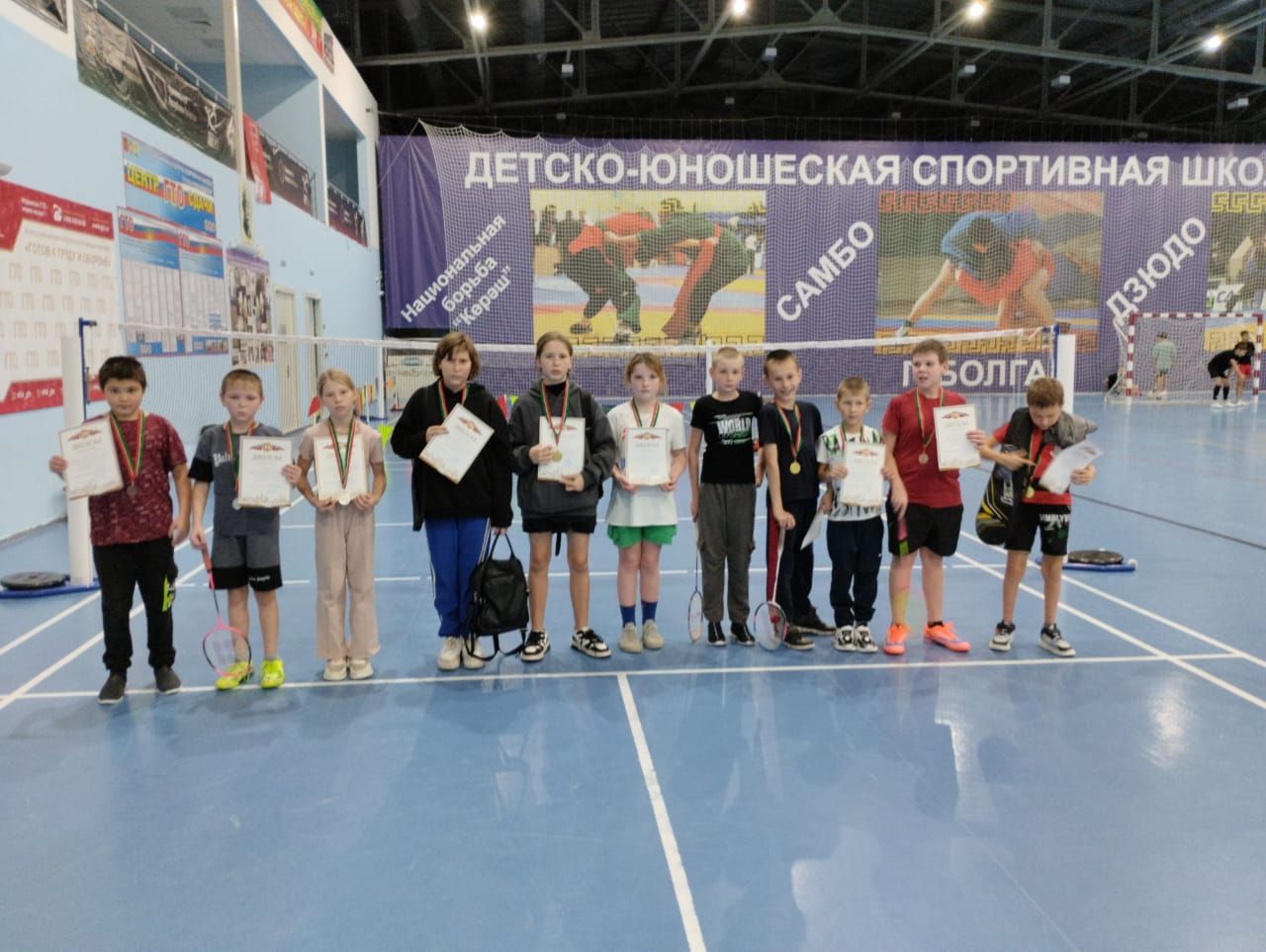 В Болгарском «Олимпе» прошло Первенство района по бадминтону
