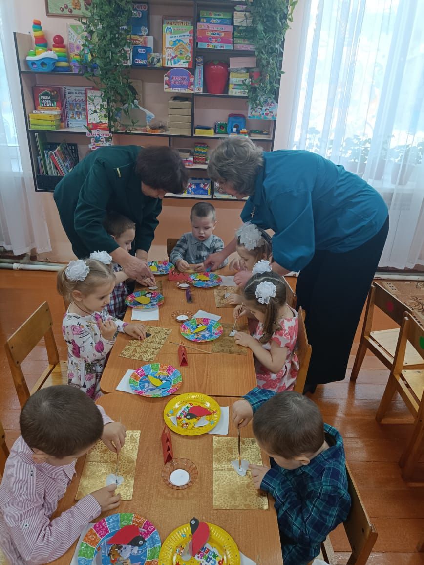 В детском садике «Колосок» провели экологическое мероприятие «Каждой пичужке - наша кормушка»