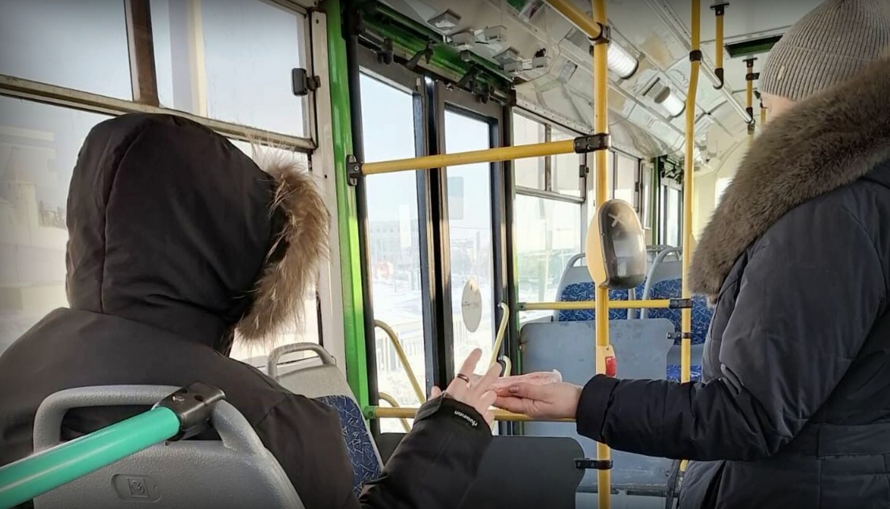 В Казани контролёры пристыдили безбилетников