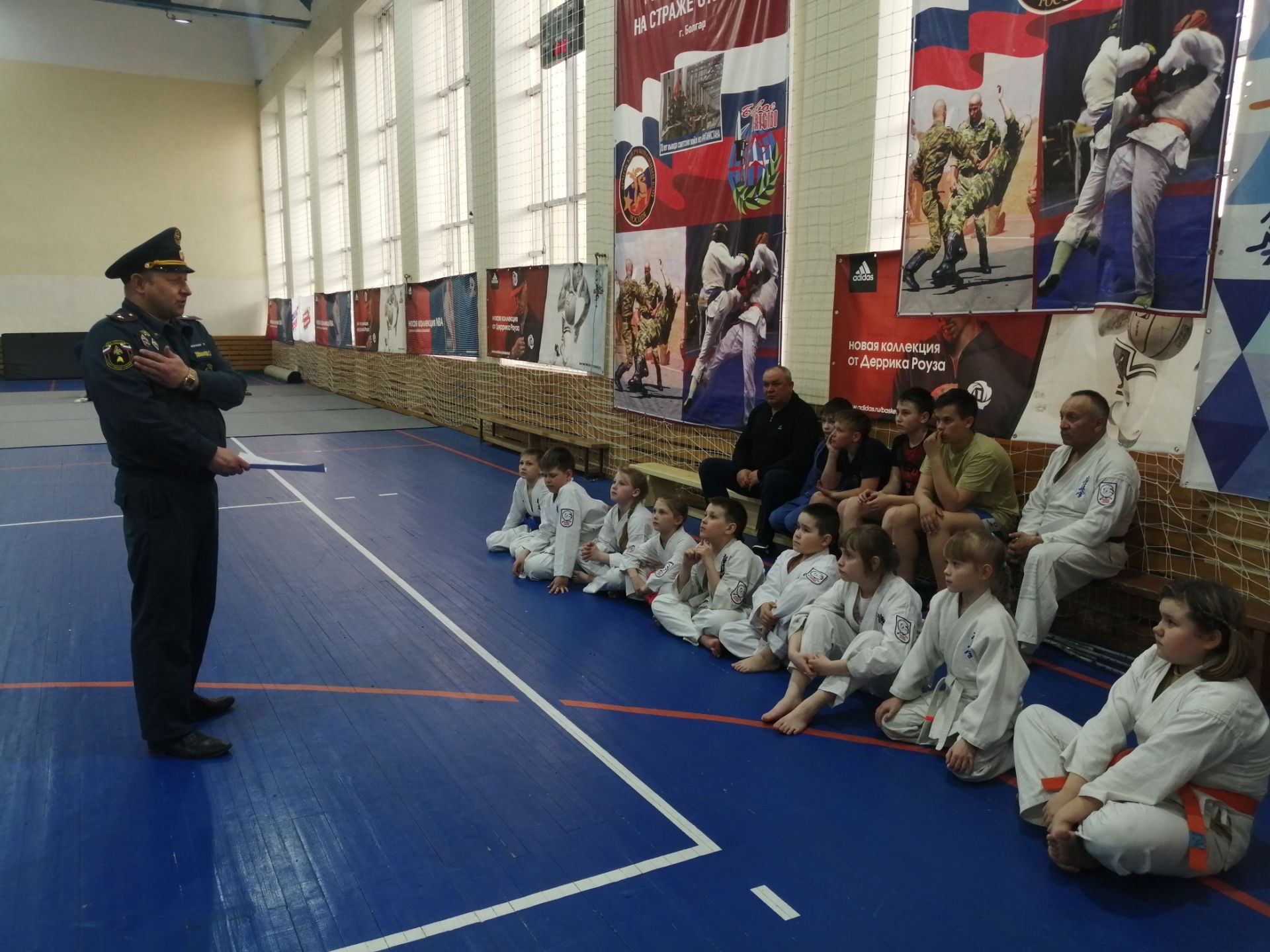 В центральном спортзале Болгара провели плановую учебно-тренировочную эвакуацию