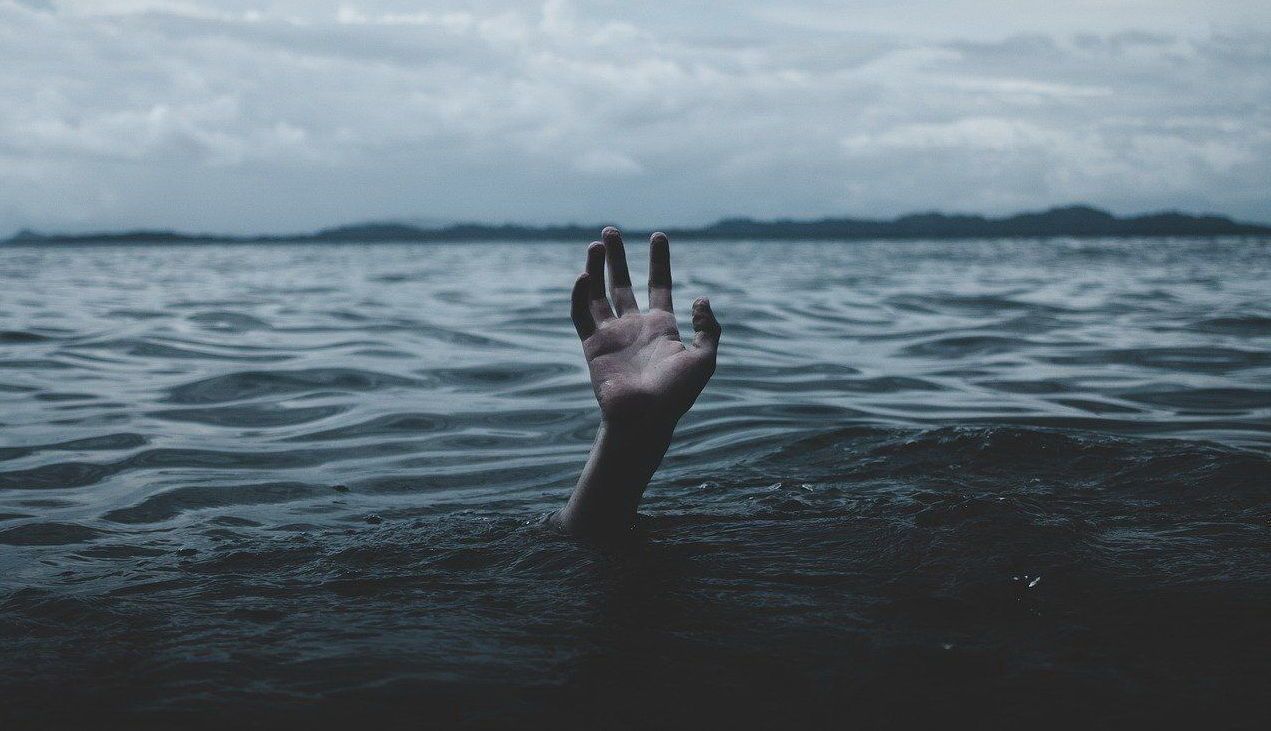Водолазы ищут 63-летнюю женщину в Тукаевском районе