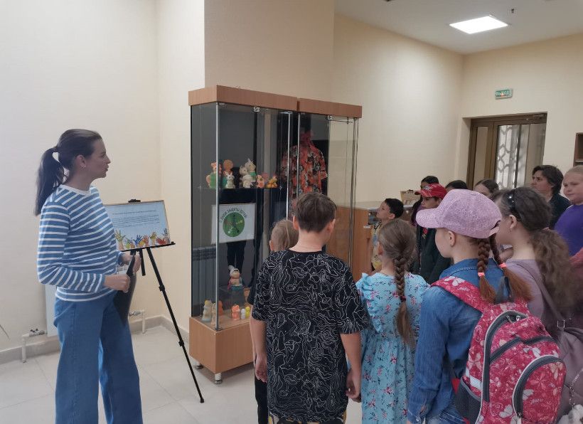Воспитанники детской школы искусств посели выставку «Советская игрушка – ностальгия и вдохновение»