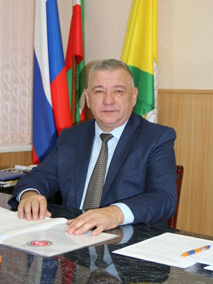 Глава Спасского района Фаргат Мухаметов поздравил с Днём воздушно-десантных войск