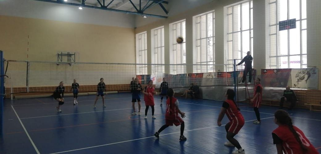 В Болгаре состоялись районные соревнования по волейболу среди девушек