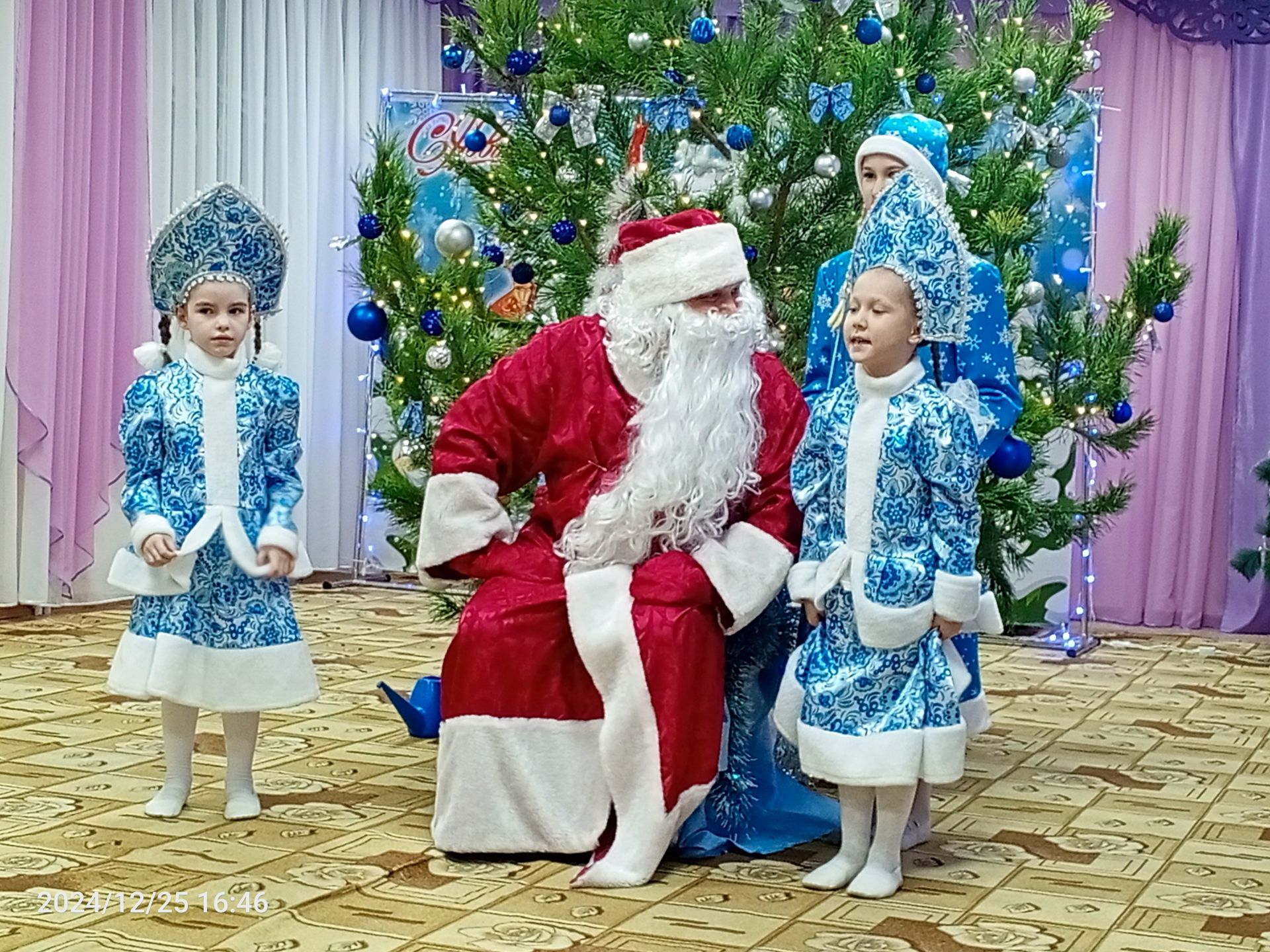 Глава района посетил новогодний праздник в детском саду «Солнышко» (ФОТОРЕПОРТАЖ)