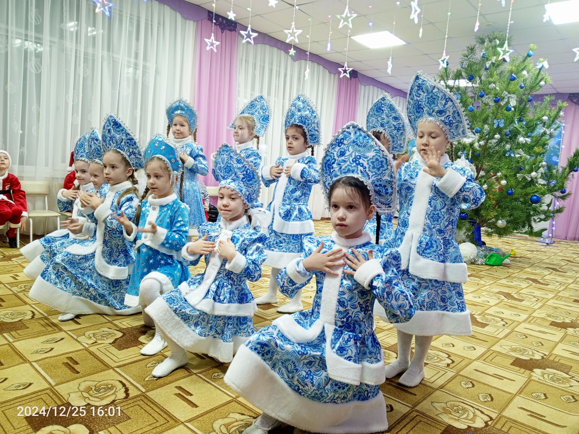 Глава района посетил новогодний праздник в детском саду «Солнышко» (ФОТОРЕПОРТАЖ)