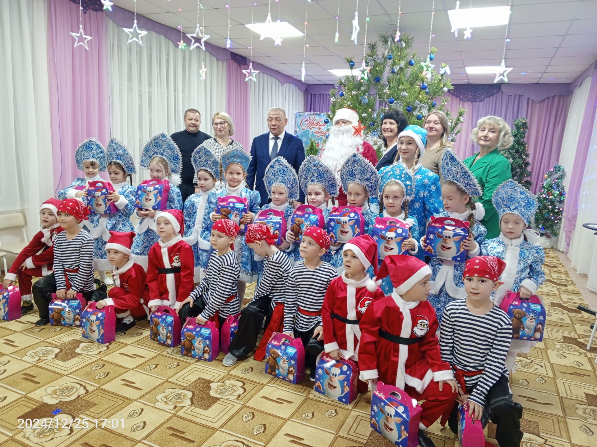 Глава района посетил новогодний праздник в детском саду «Солнышко» (ФОТОРЕПОРТАЖ)