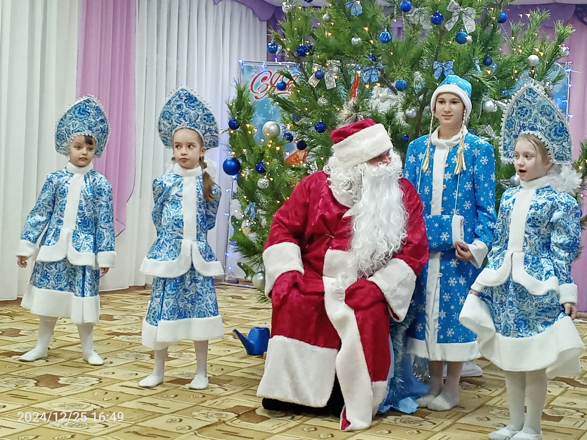 Глава района посетил новогодний праздник в детском саду «Солнышко» (ФОТОРЕПОРТАЖ)