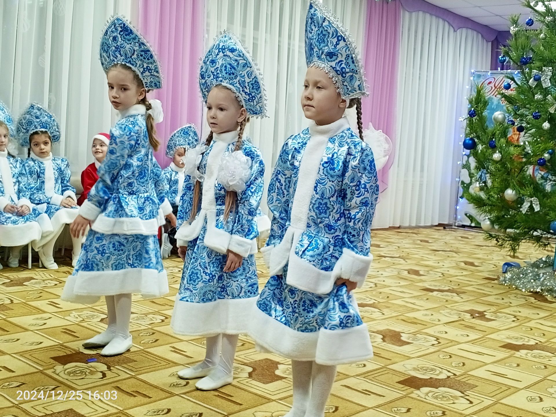 Глава района посетил новогодний праздник в детском саду «Солнышко» (ФОТОРЕПОРТАЖ)