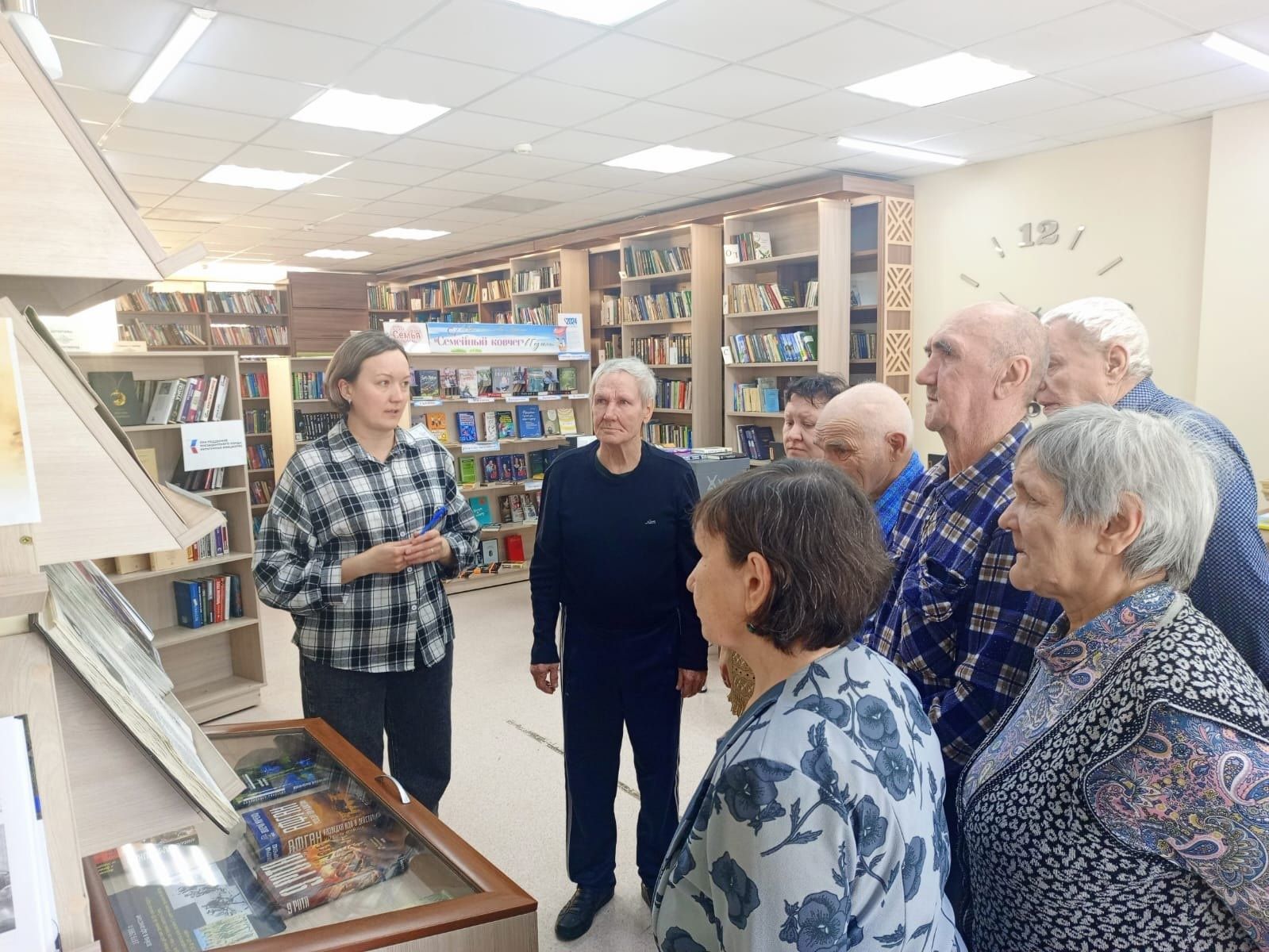 Подопечные Спасского ДИПИ посетили выставку «Время выбрало их»