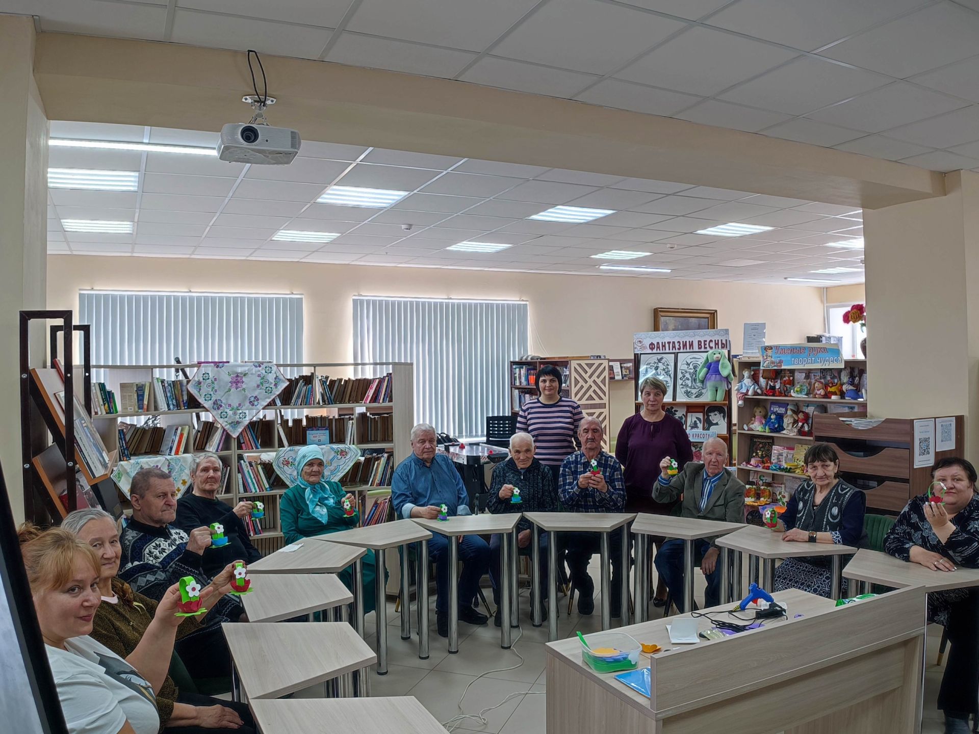 В Центральной библиотеке состоялось мероприятие «Делаем сами своими руками»