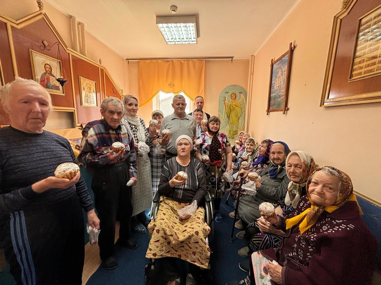 В Спасском ДИПИ прошел пасхальный молебен