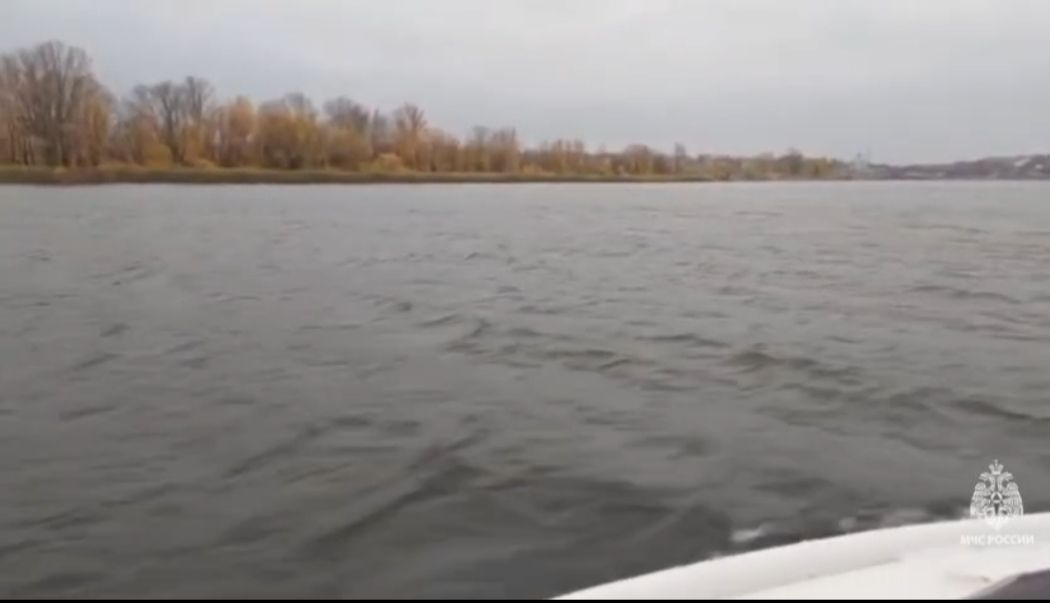 Две женщины спаслись вплавь после крушения лодки возле Чистополя