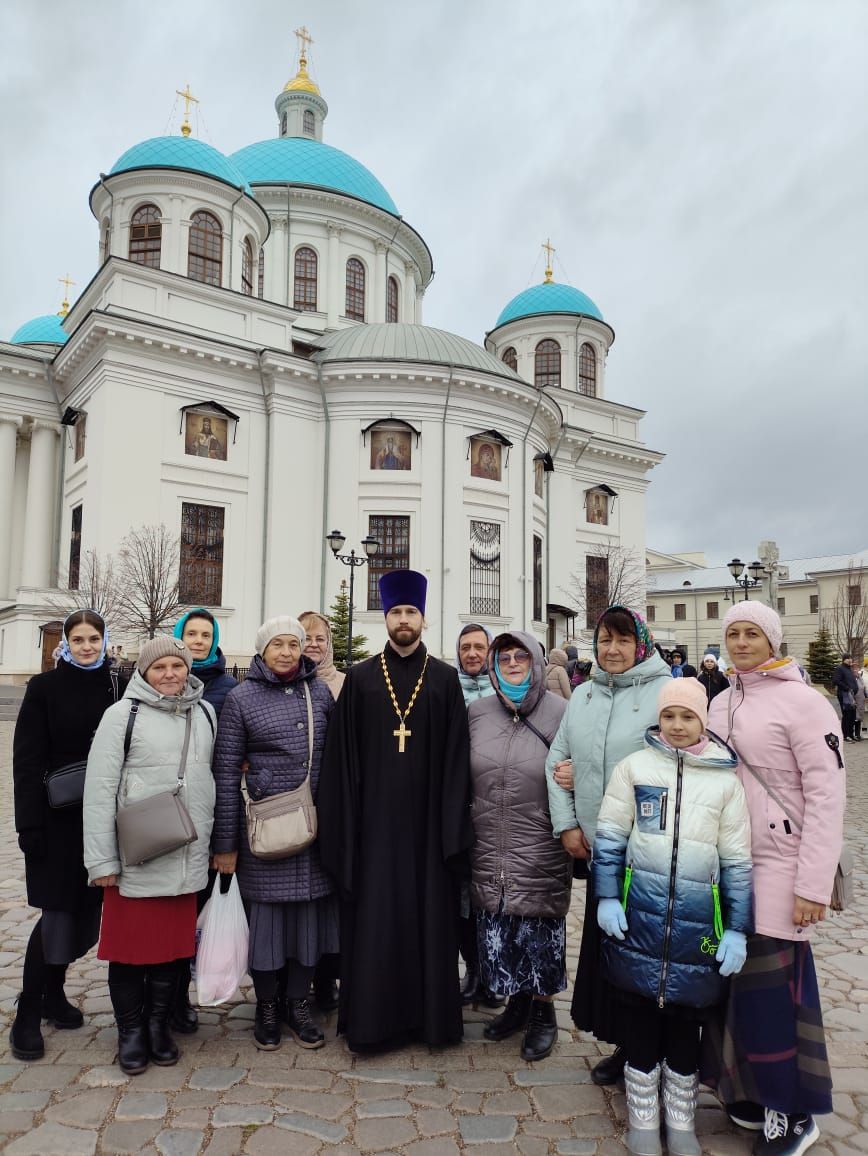 Спассцы приняли участие в крестном ходе в честь Казанской иконы Божией Матери