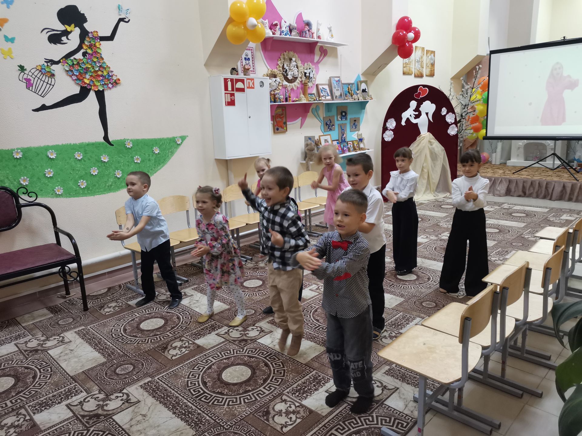 В ДДТ Болгара прошел праздник, посвященный Дню матери