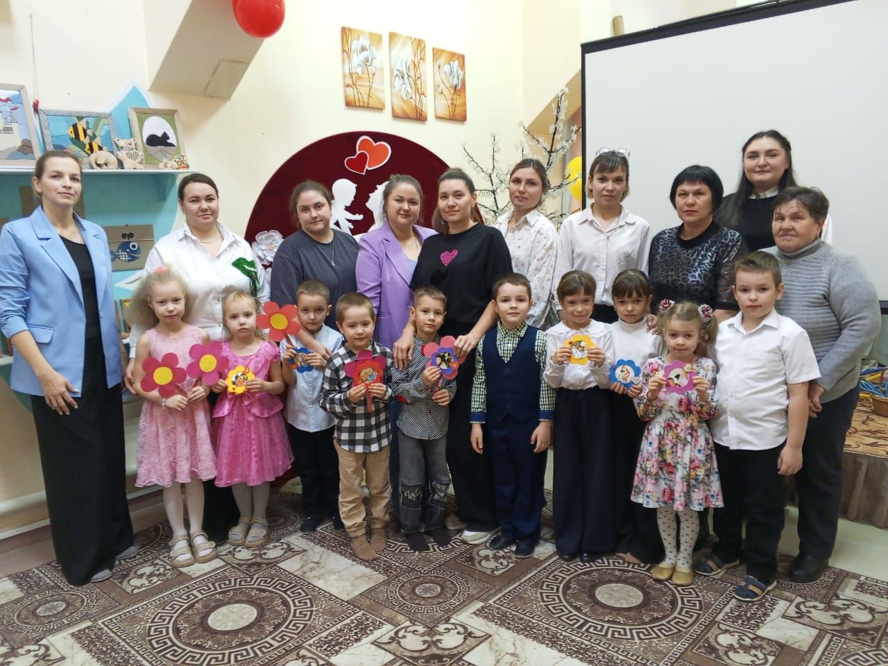 В ДДТ Болгара прошел праздник, посвященный Дню матери