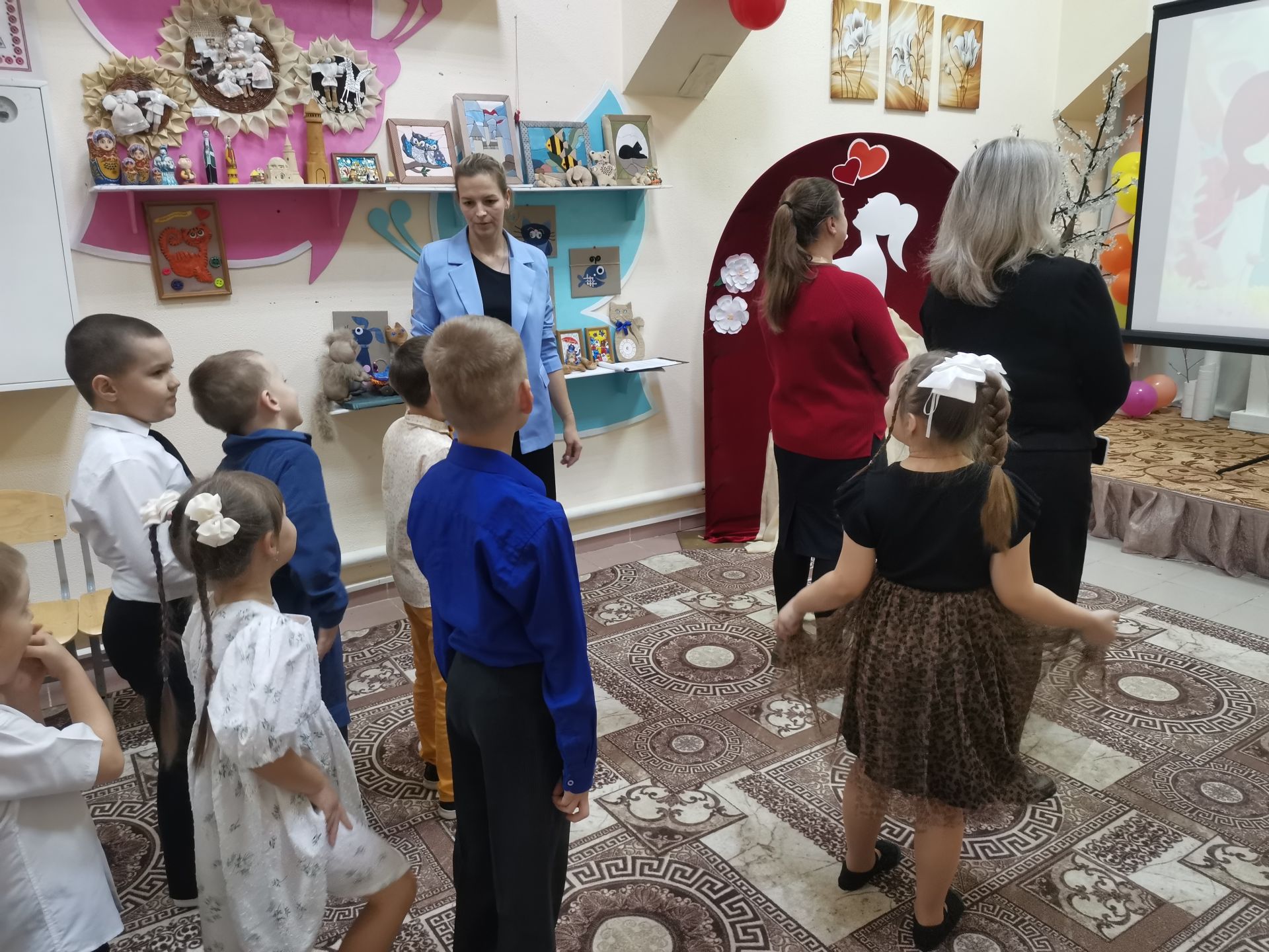 В ДДТ Болгара прошел праздник, посвященный Дню матери
