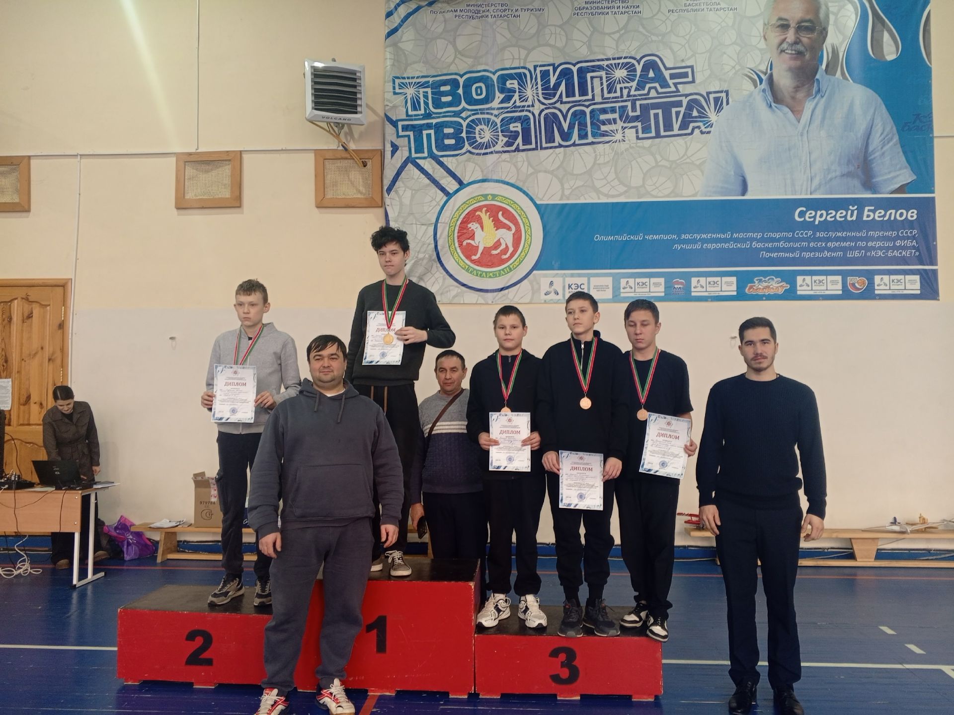 В Болгаре прошли зональные соревнования по авиамоделированию