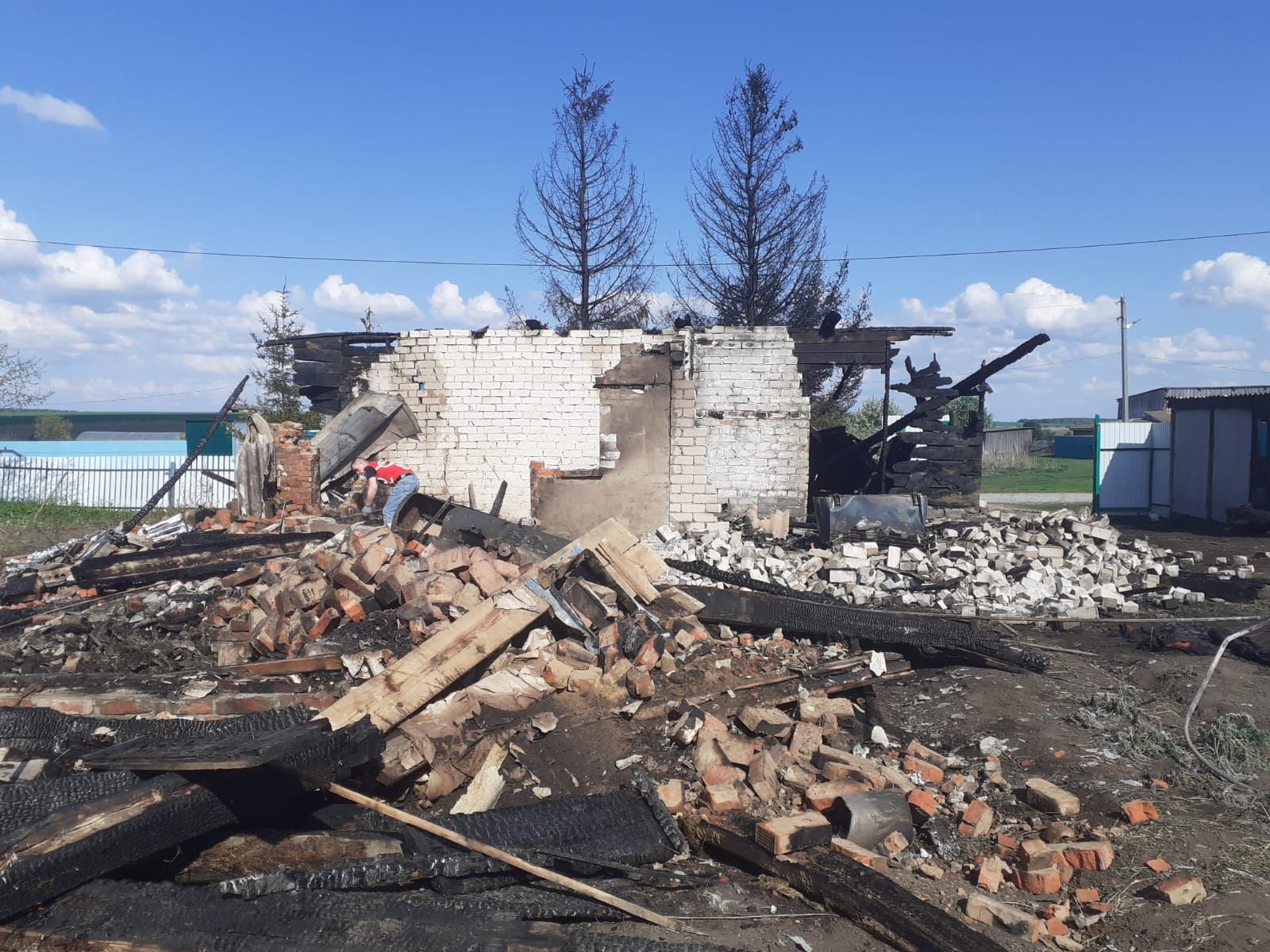 В Спасском районе сгорели баня и жилой дом