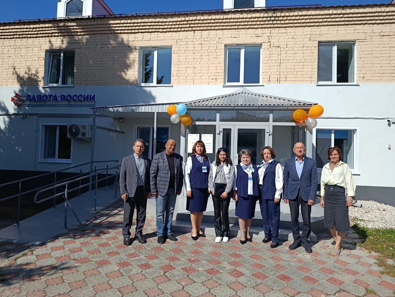 В Болгаре торжественно открыт обновленный Кадровый центр