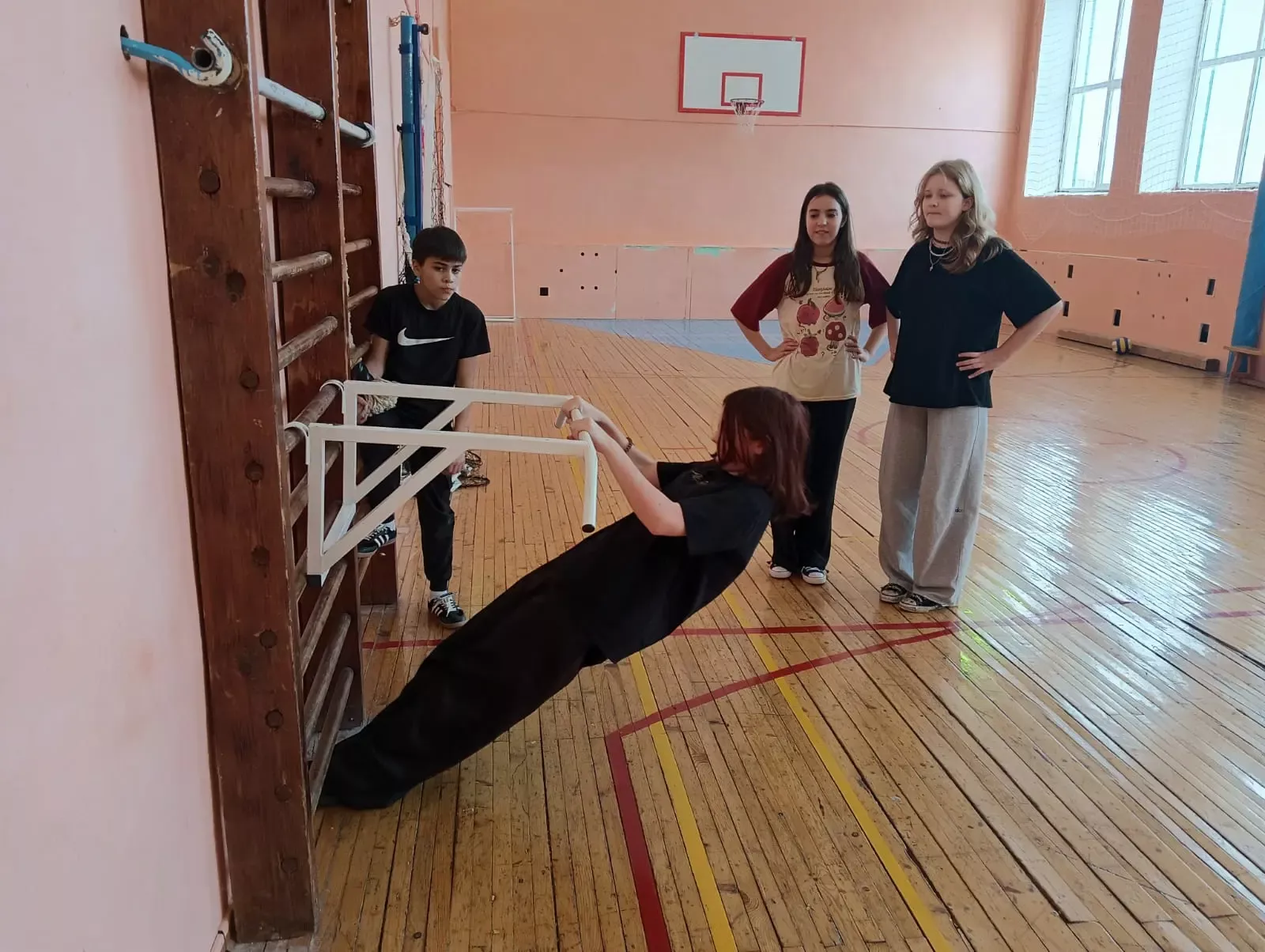 Ученики Полянской школы сдали нормативы ГТО