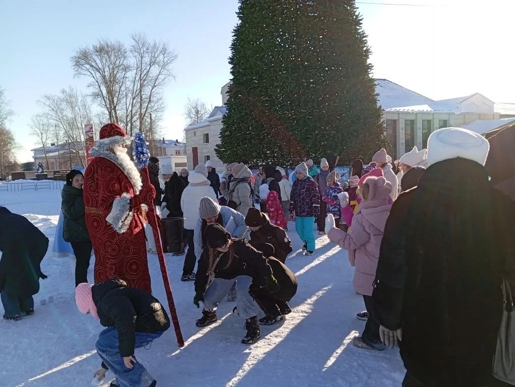 В Болгаре дети искали новогодние подарки в праздничном квесте