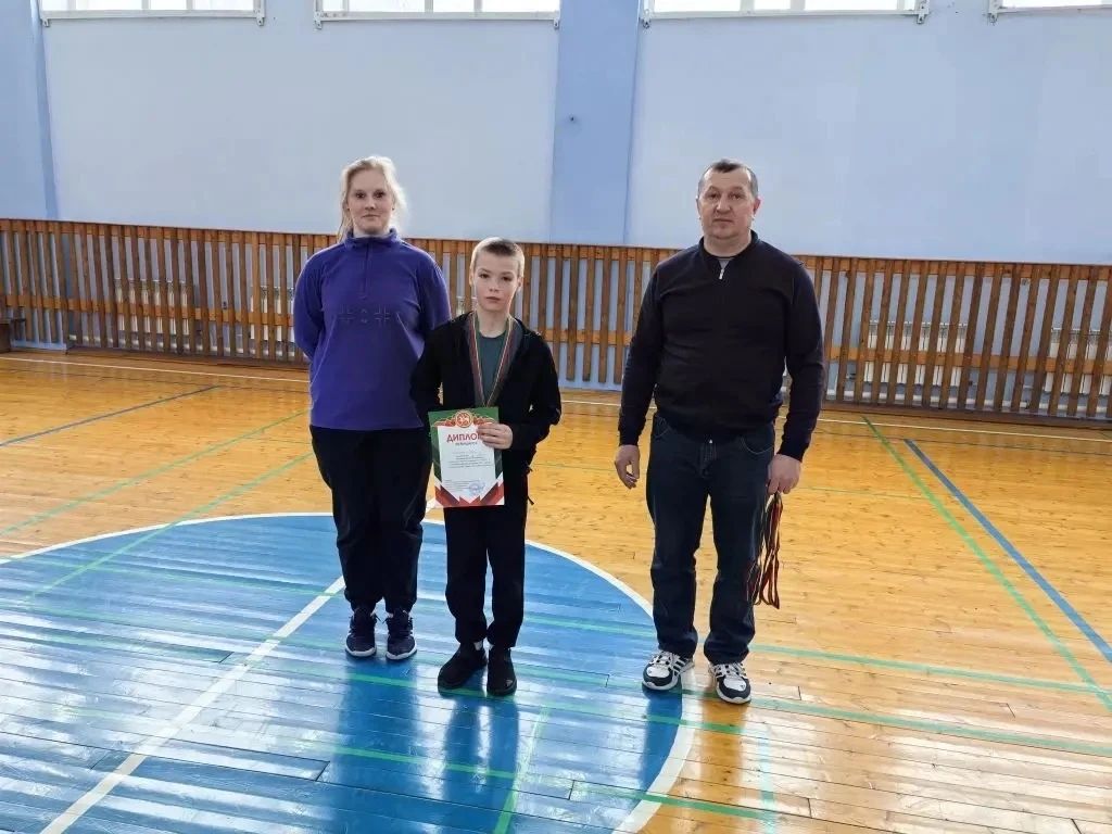 В Антоновке прошло первенство Спасского района по бадминтону