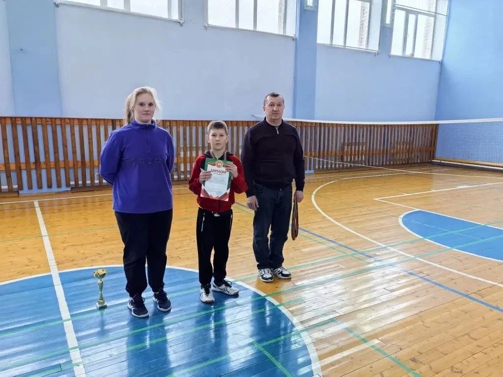 В Антоновке прошло первенство Спасского района по бадминтону
