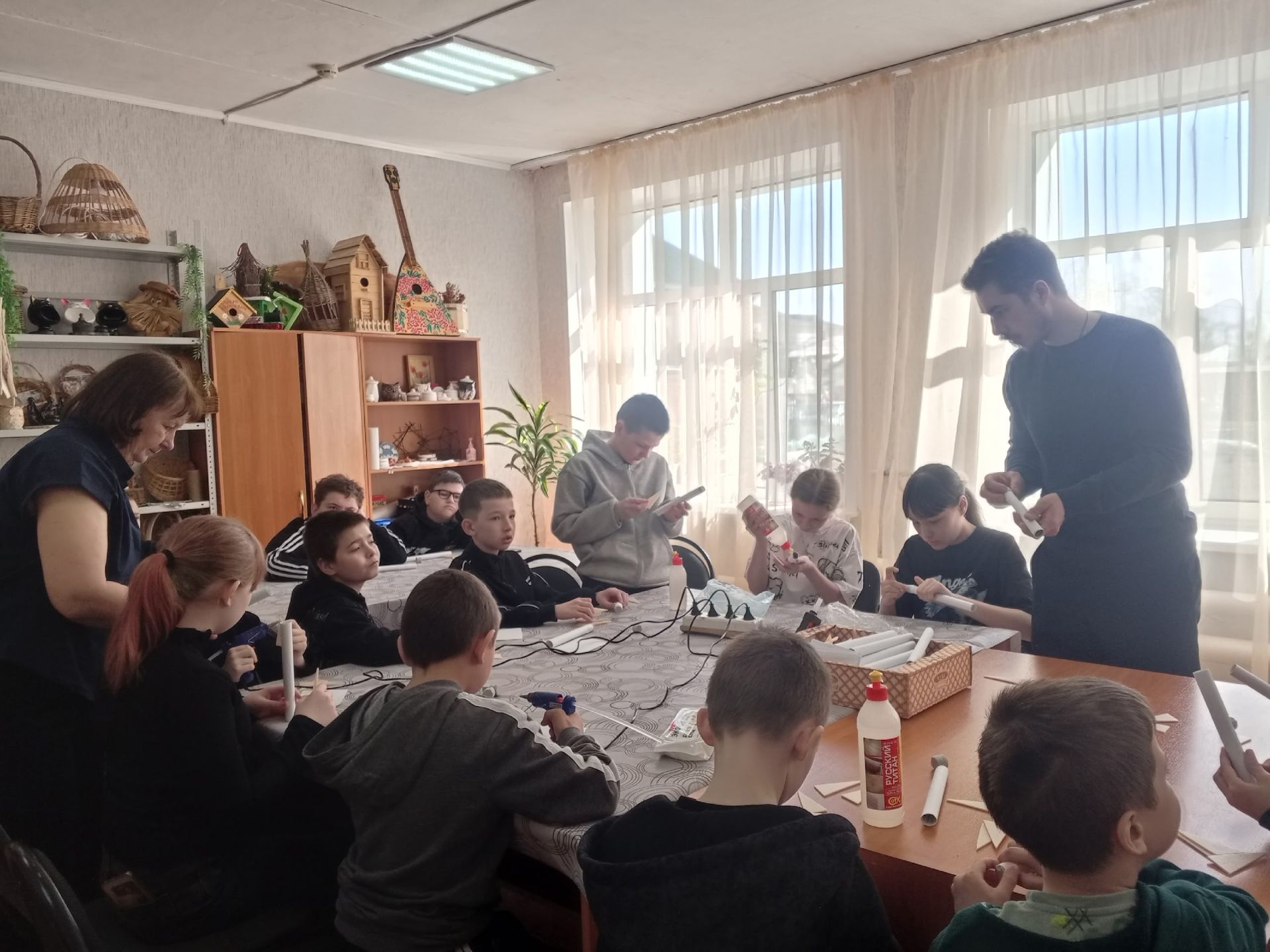 Юные техники Спасского района запустили пневморакеты в честь Дня космонавтики