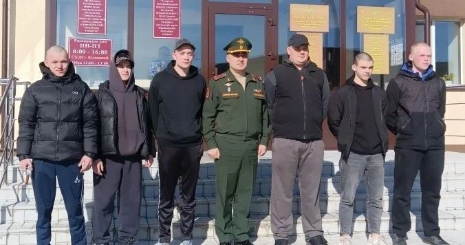 Первые призывники из Спасского района отправились на службу в армию