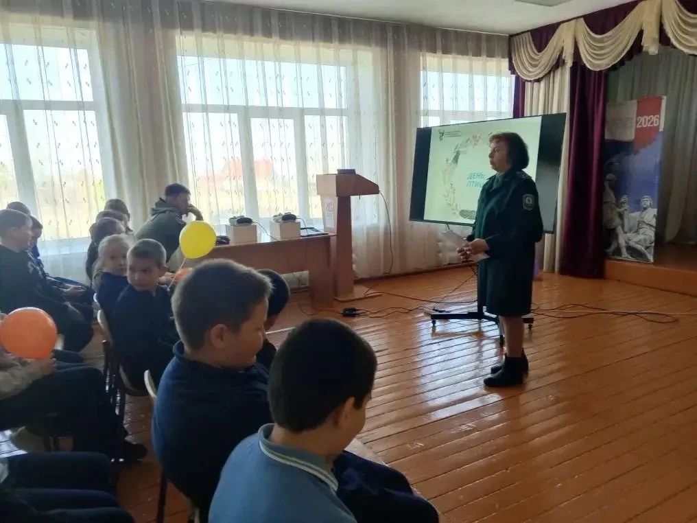 Специалисты заказника «Спасский» провели уроки ко Дню птиц в Нурлатском и Алексеевском районах
