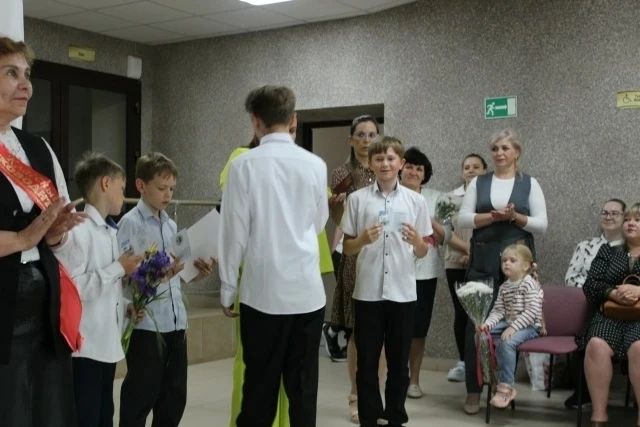 Ученики и педагоги Трёхозёрской и Бураковской школ Спасского района получили знаки ГТО