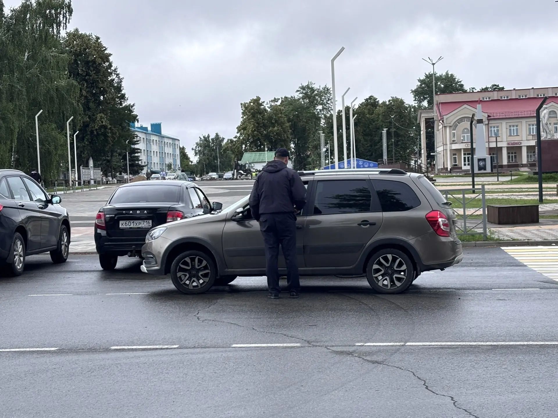 На улице Советской в Болгаре проверили более 60 машин