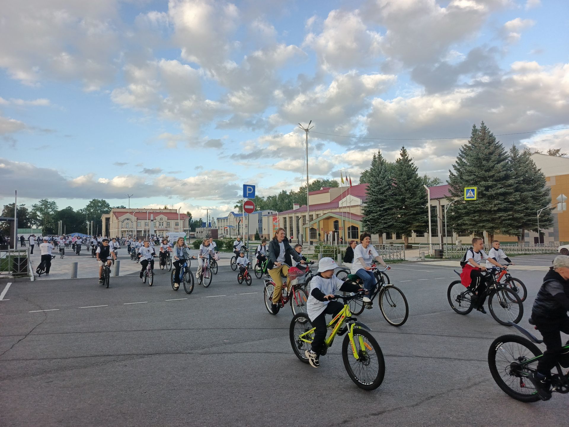 В Болгаре состоялся велопробег, посвященный Дню города и Дню республики