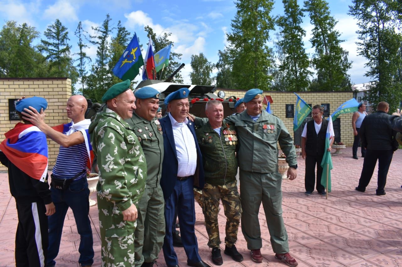 Болгар: День ВДВ