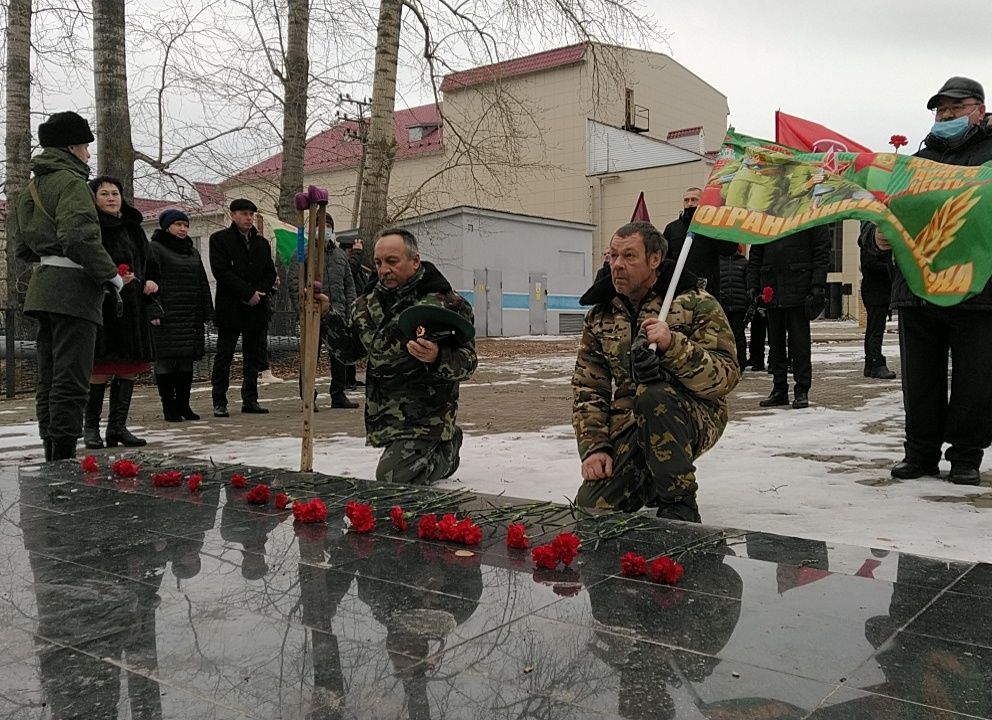 В Спасском районе состоялся митинг памяти ко Дню неизвестного солдата
