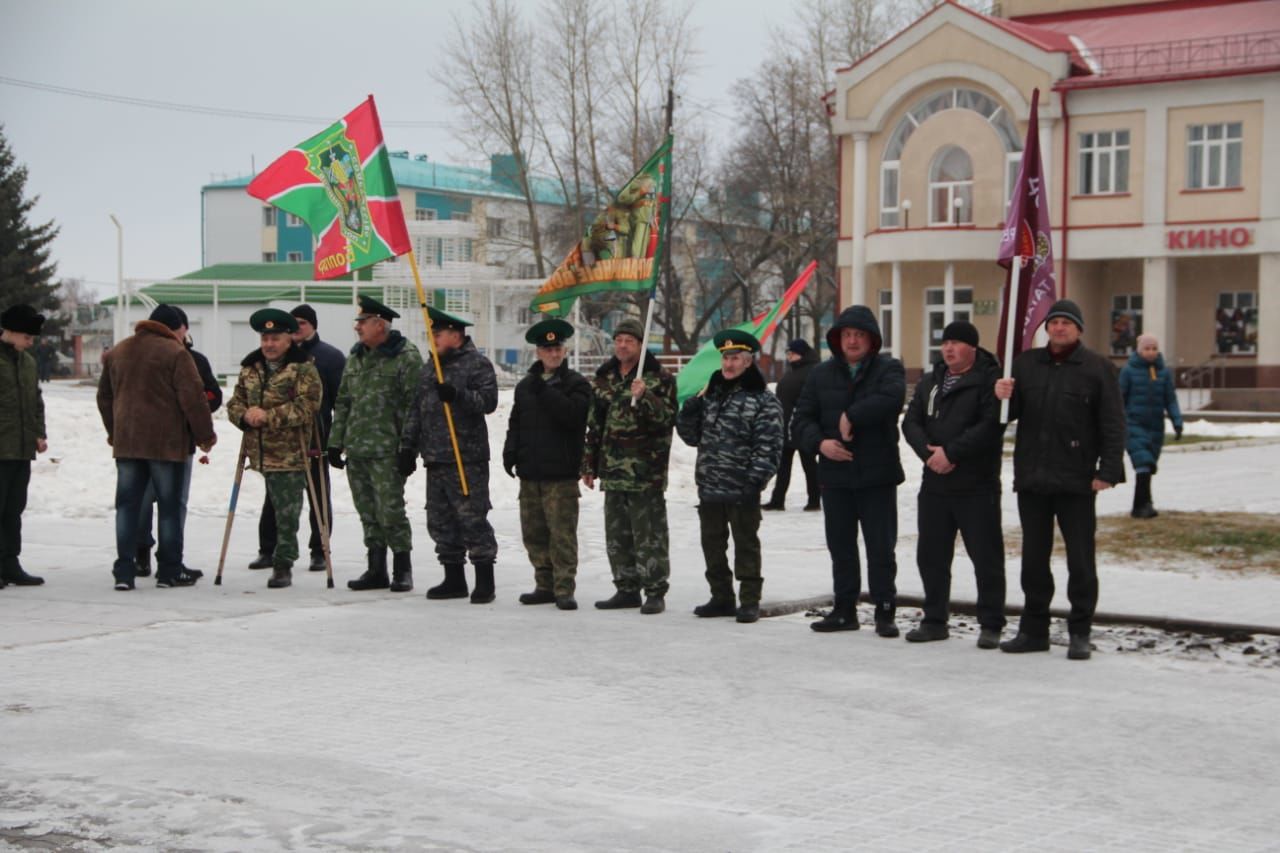 В Болгаре прошёл митинг ко Дню Героев Отечества 