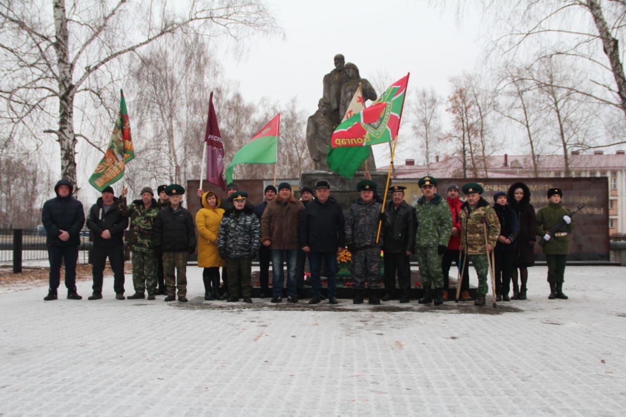 В Болгаре прошёл митинг ко Дню Героев Отечества 