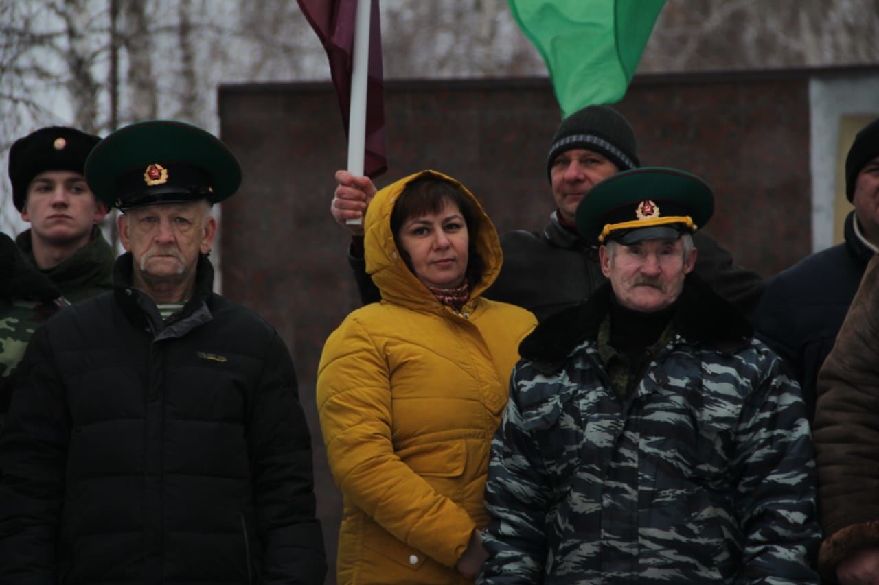 В Болгаре прошёл митинг ко Дню Героев Отечества 