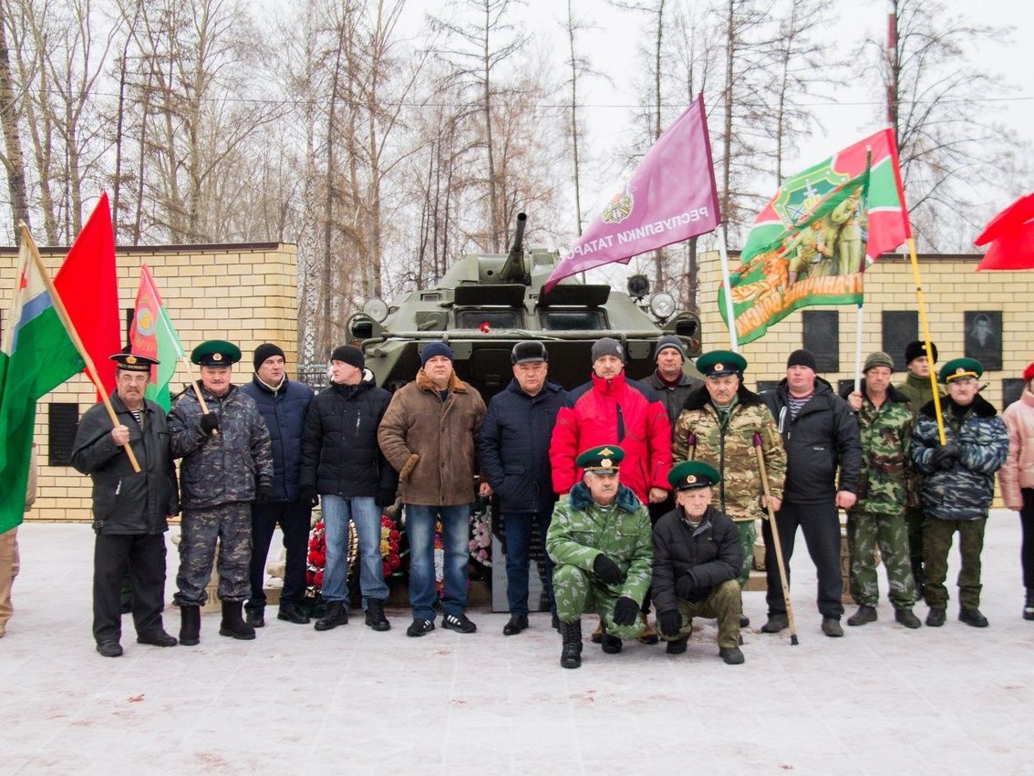 В Болгаре прошёл митинг ко Дню Героев Отечества 