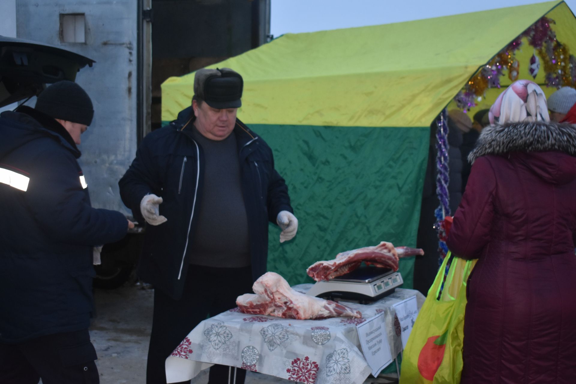 На базарной площади Болгара прошла предновогодняя сельскохозяйственная ярмарка