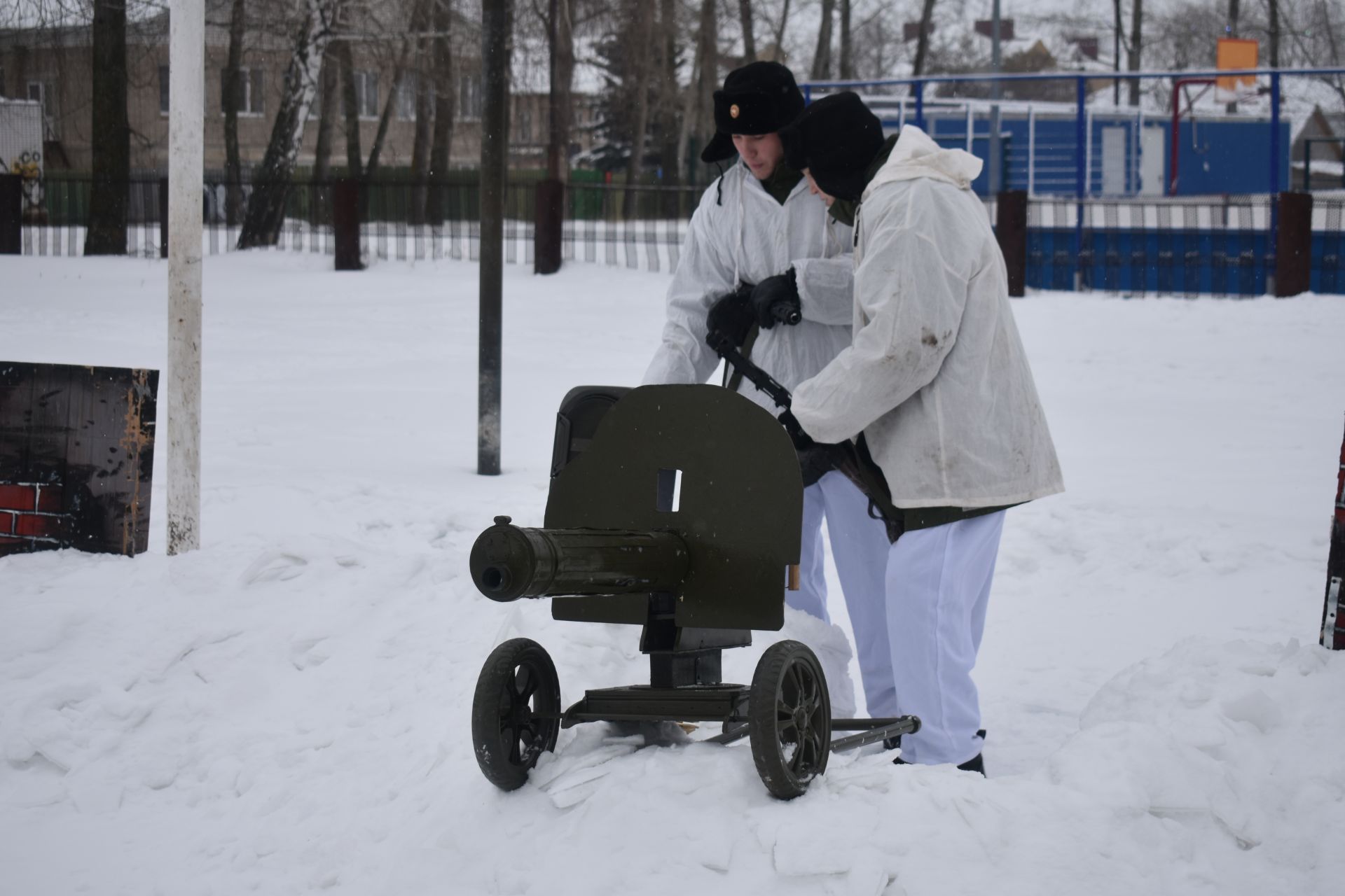 На центральном стадионе Болгара состоялась театрализованная военно-патриотическая постановка