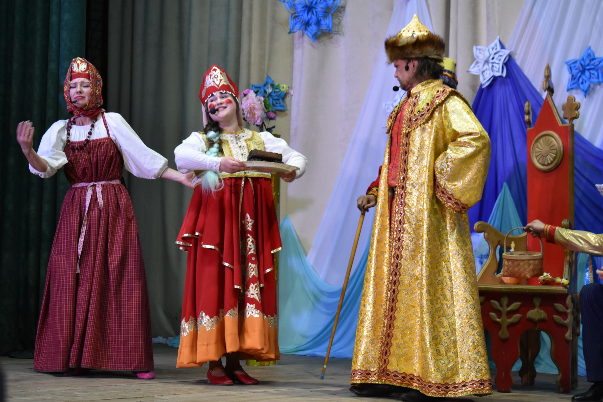 В Болгаре показали предновогодний мюзикл «Морозко»