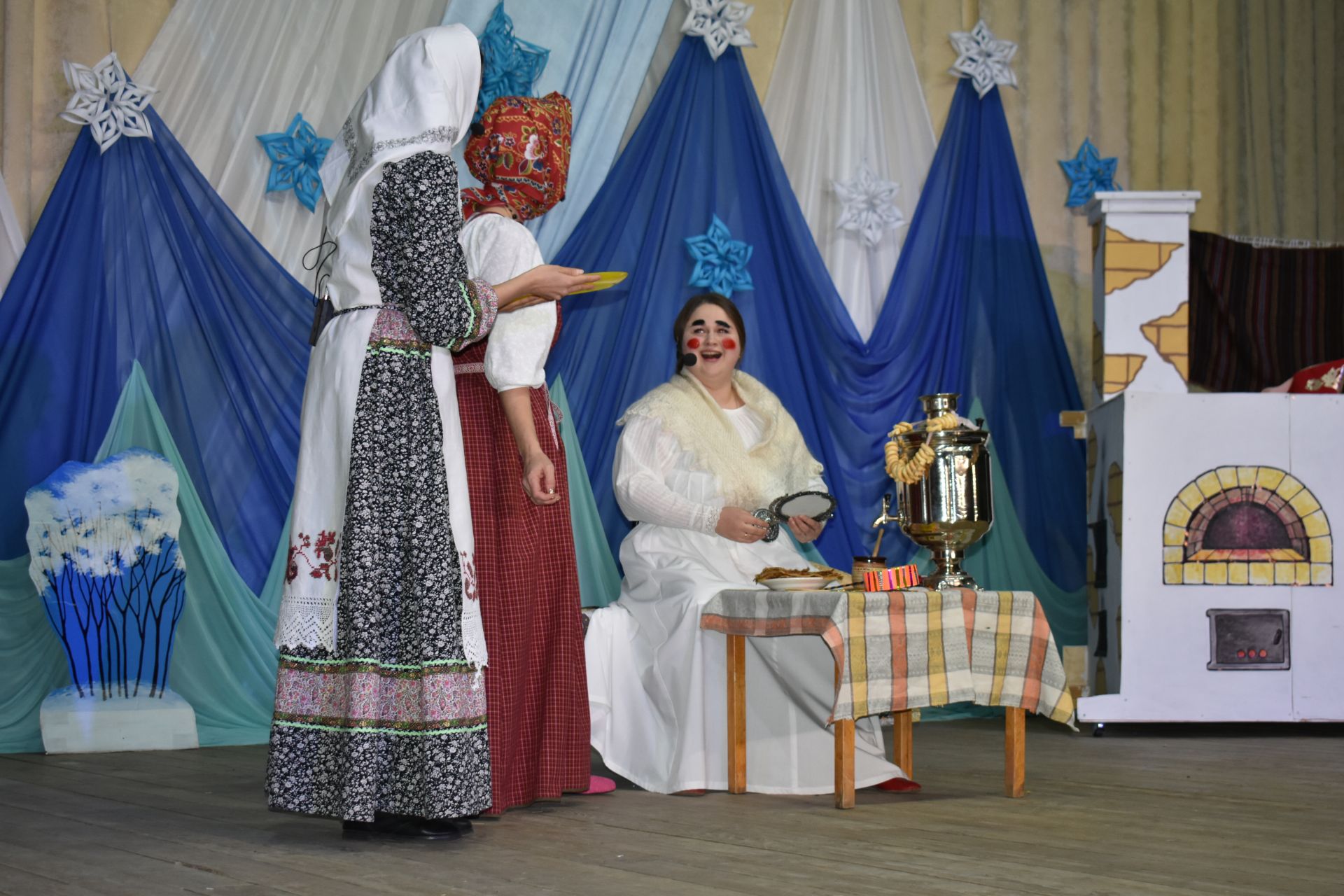 В Болгаре показали предновогодний мюзикл «Морозко»