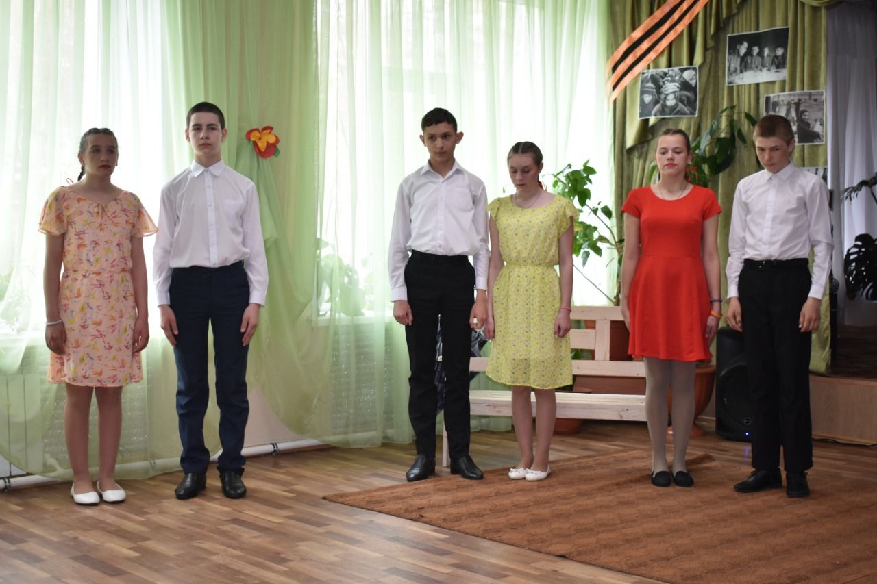 В Болгарской школе-интернате для детей с ОВЗ состоялся театрально-музыкальный спектакль