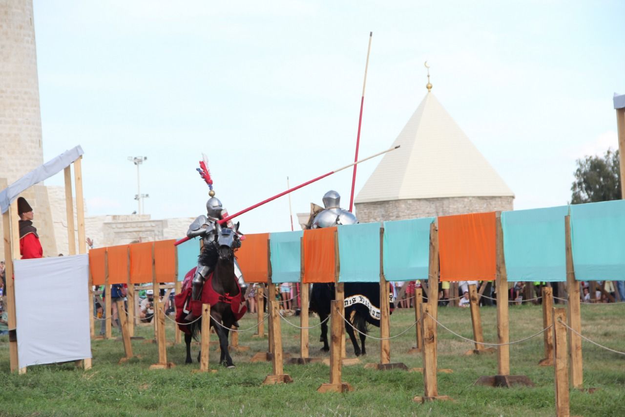 Рыцарские турниры прошли на фестивале «Великий Болгар»