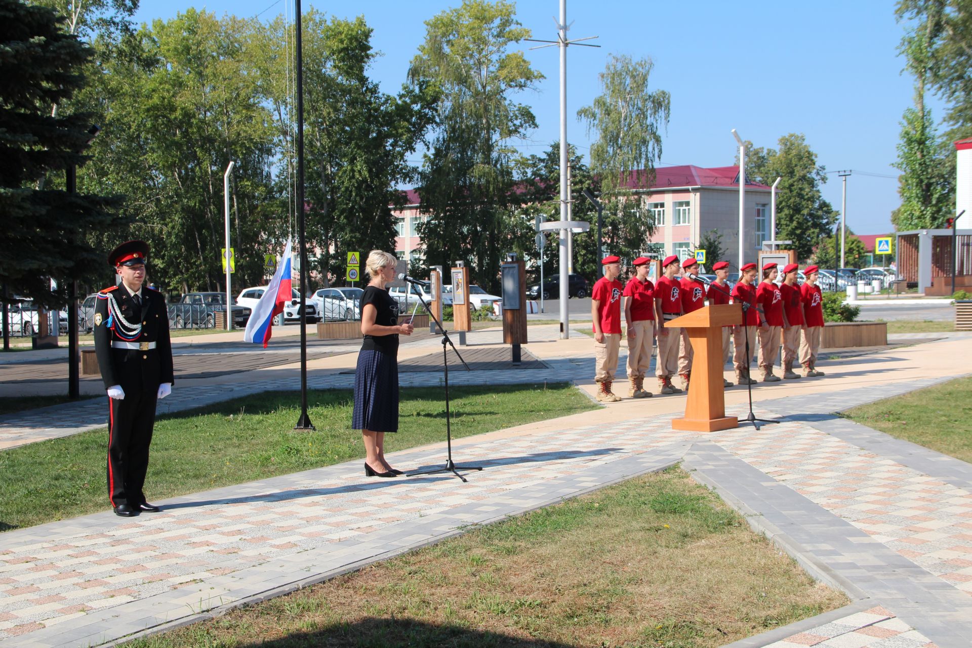 В Болгаре прошёл митинг ко Дню Государственного флага Российской Федерации